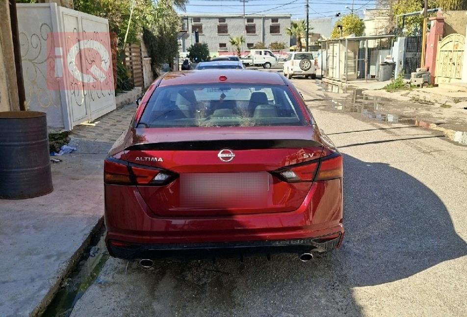 نيسان ألتيما